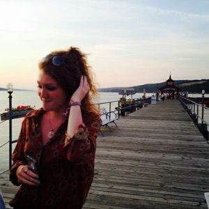 Meet your Posher, Brooke